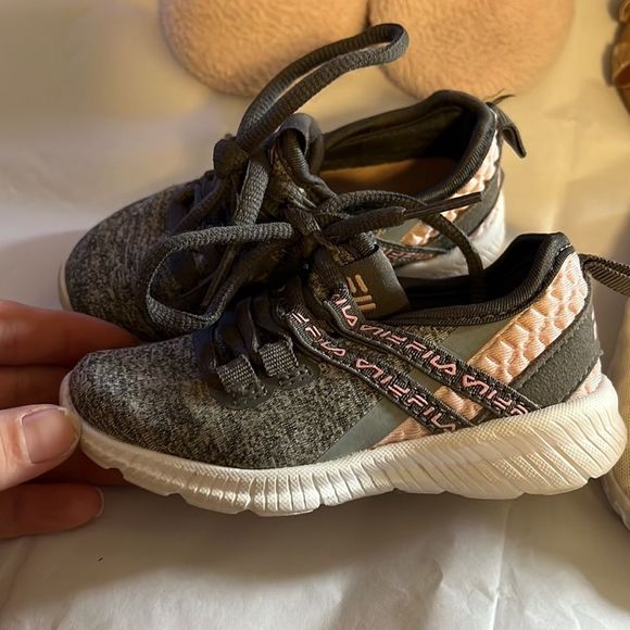 Girls size 5 and 6 shoe bundle - Picture 2 of 11